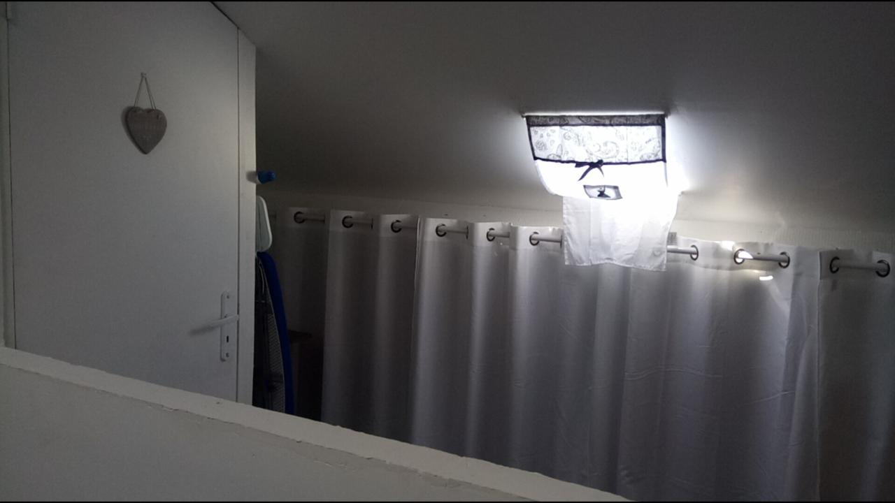 Maison De Ville Bed & Breakfast Magny en Vexin Bagian luar foto