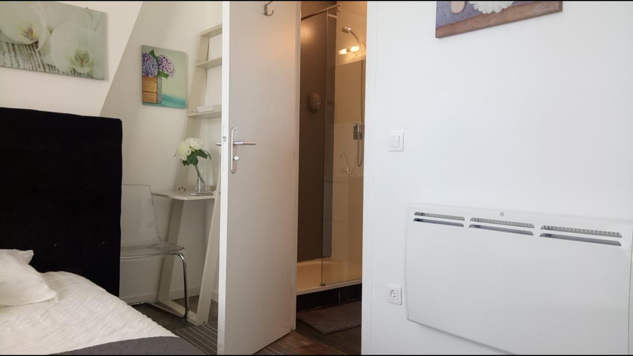 Maison De Ville Bed & Breakfast Magny en Vexin Bagian luar foto